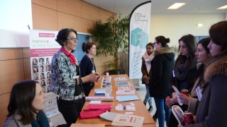 Portes Ouvertes chez Airbus Saint Nazaire : 80 collégiennes et 60 lycéennes et étudiantes découvrent les Métiers de l'Aéronautique au Féminin