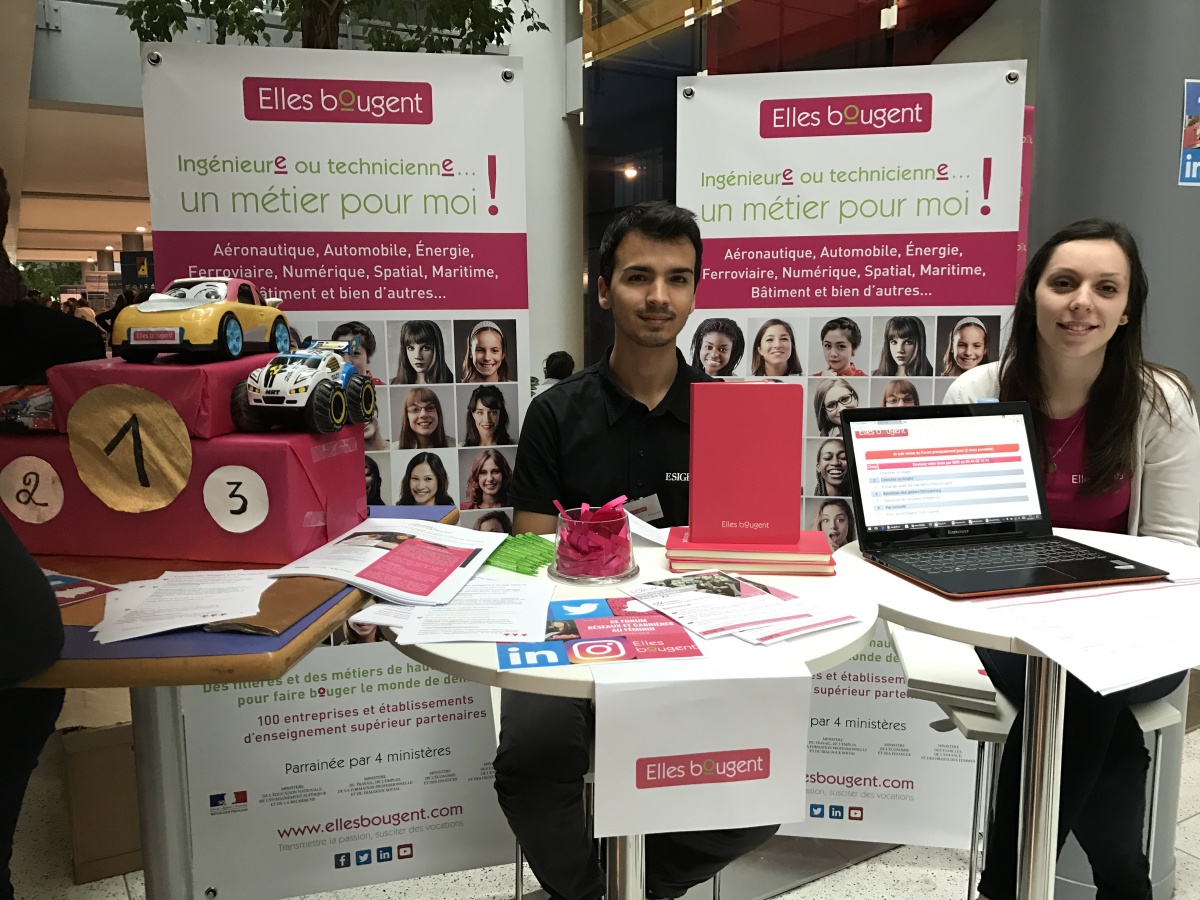 Le stand Elles Bougent au Forum 2017