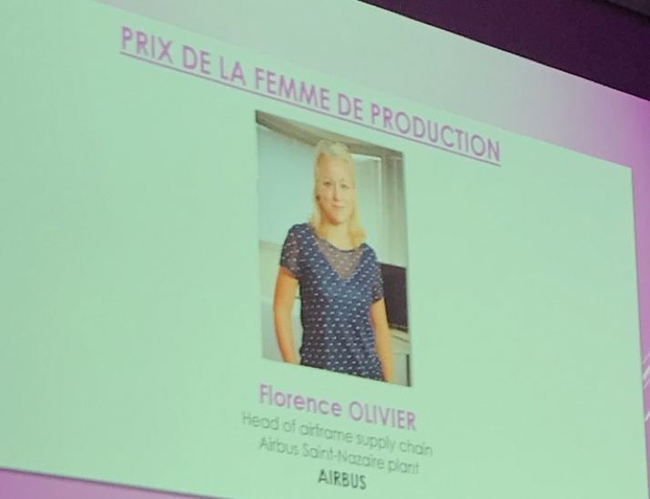 Florence Olivier, marraine Elles Bougent Airbus, a reçu le Trophée des femmes de production