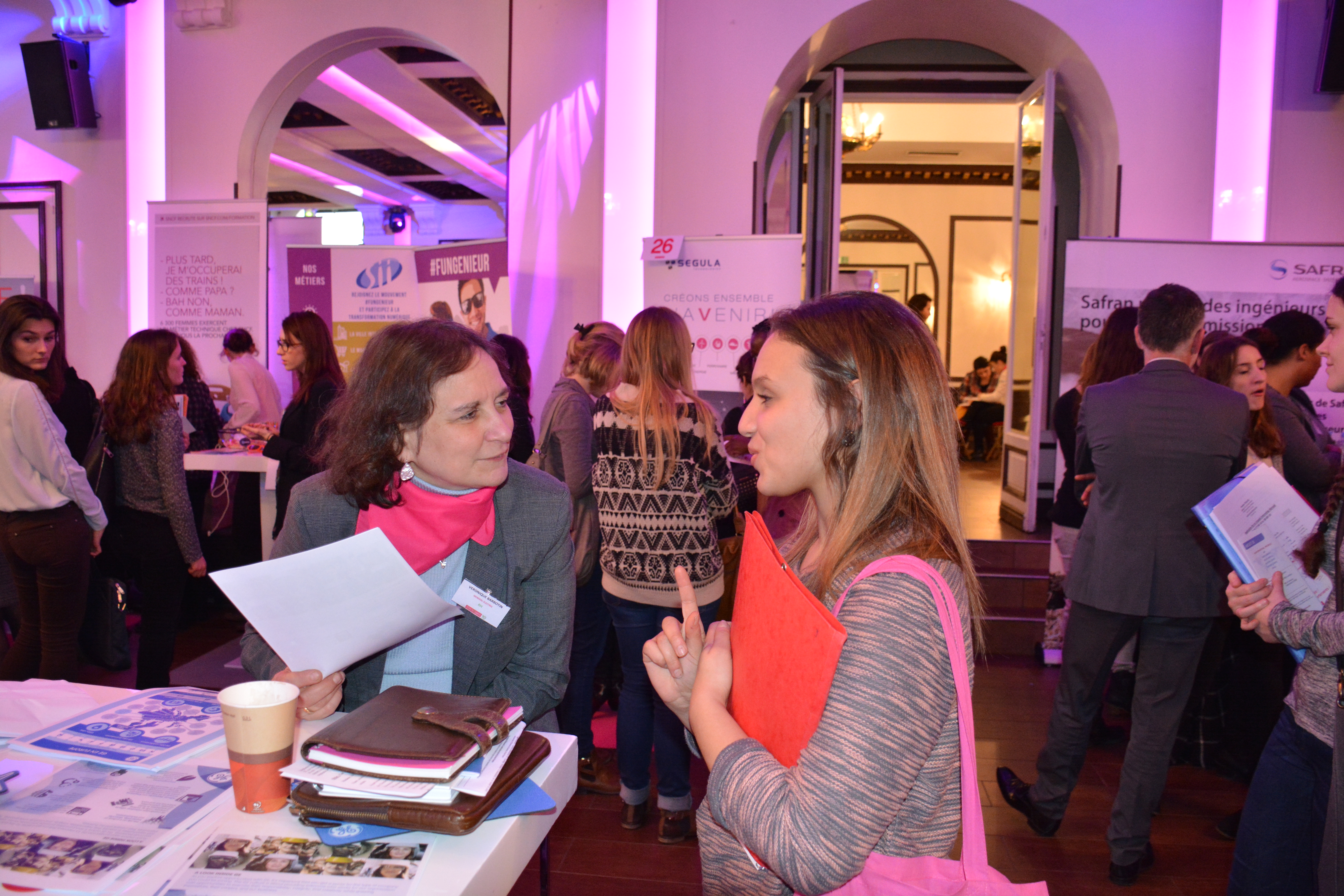 Ose t'affirmer et te valoriser grâce au Forum Réseaux et Carrières au Féminin 2018 avec Elles Bougent