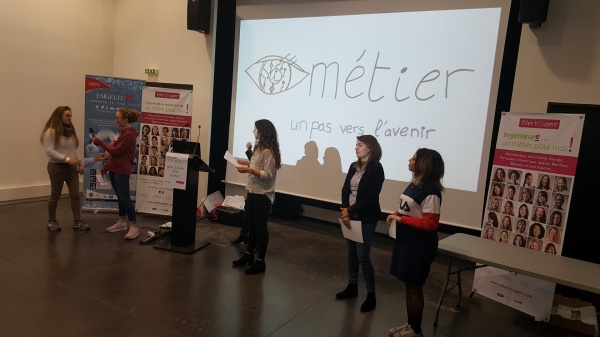 Challenge InnovaTech 2018 Normandie : EQUIPE BLEUE « EYE MÉTIER, UN PAS VERS L'AVENIR » SUR LE THÈME DE LA RÉALITÉ VIRTUELLE