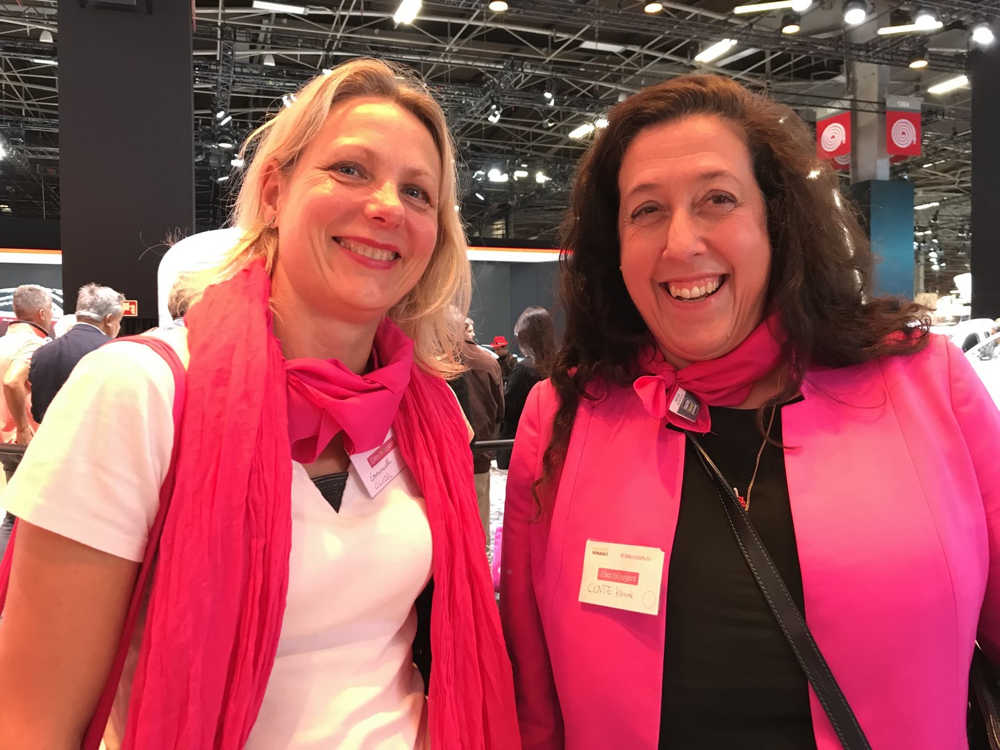 Portraits croisés d'Emmanuelle et Carine, marraines Renault au Mondial de l'Auto