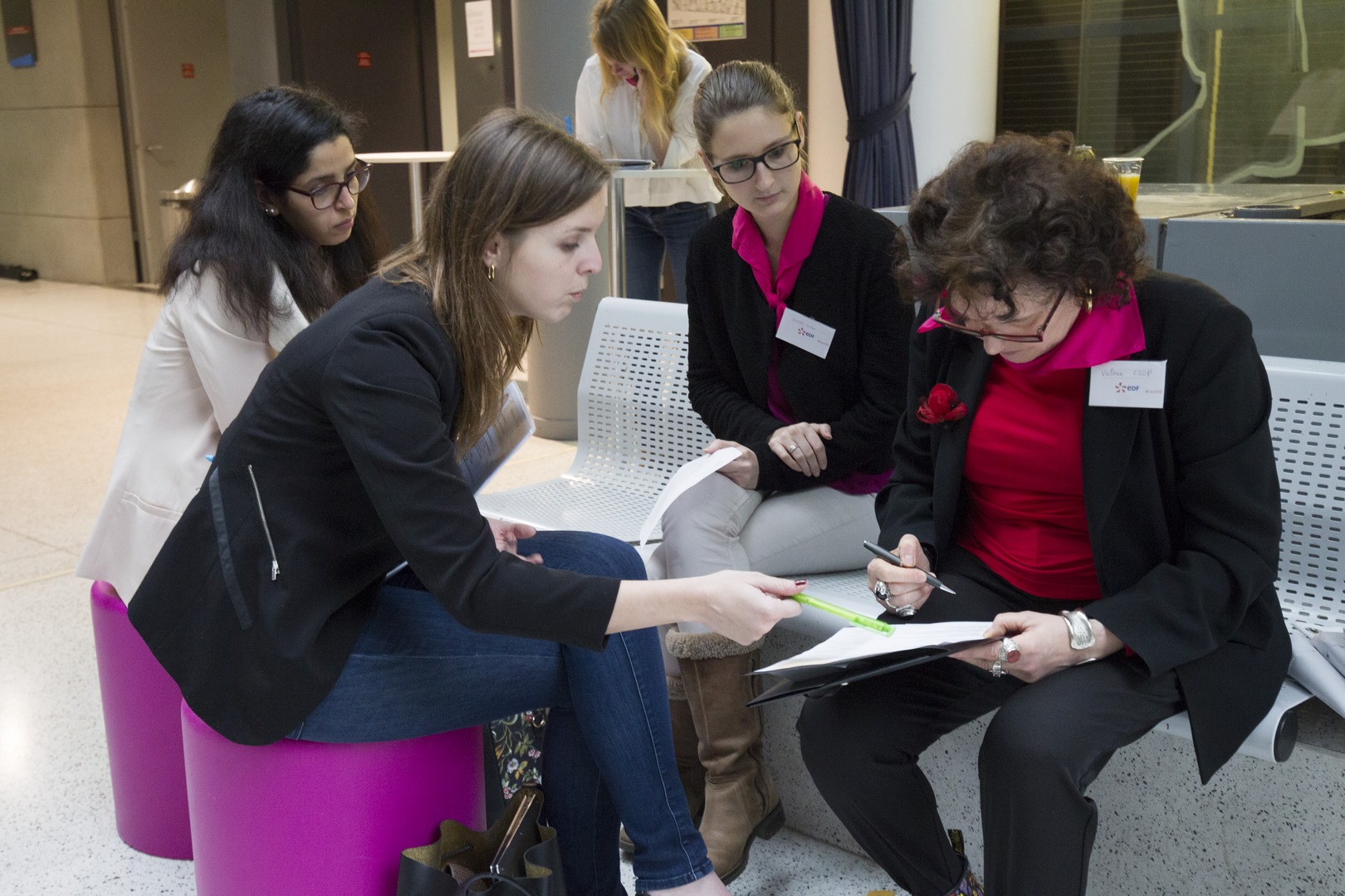 Participez à la 7e édition du Forum Réseaux et Carrières au Féminin d'Elles Bougent le 14 février 2019 à l'Espace Charenton, Paris 12e