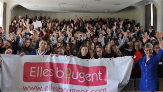 220 jeunes filles sensibilisées aux métiers du numérique en Ile-de-France