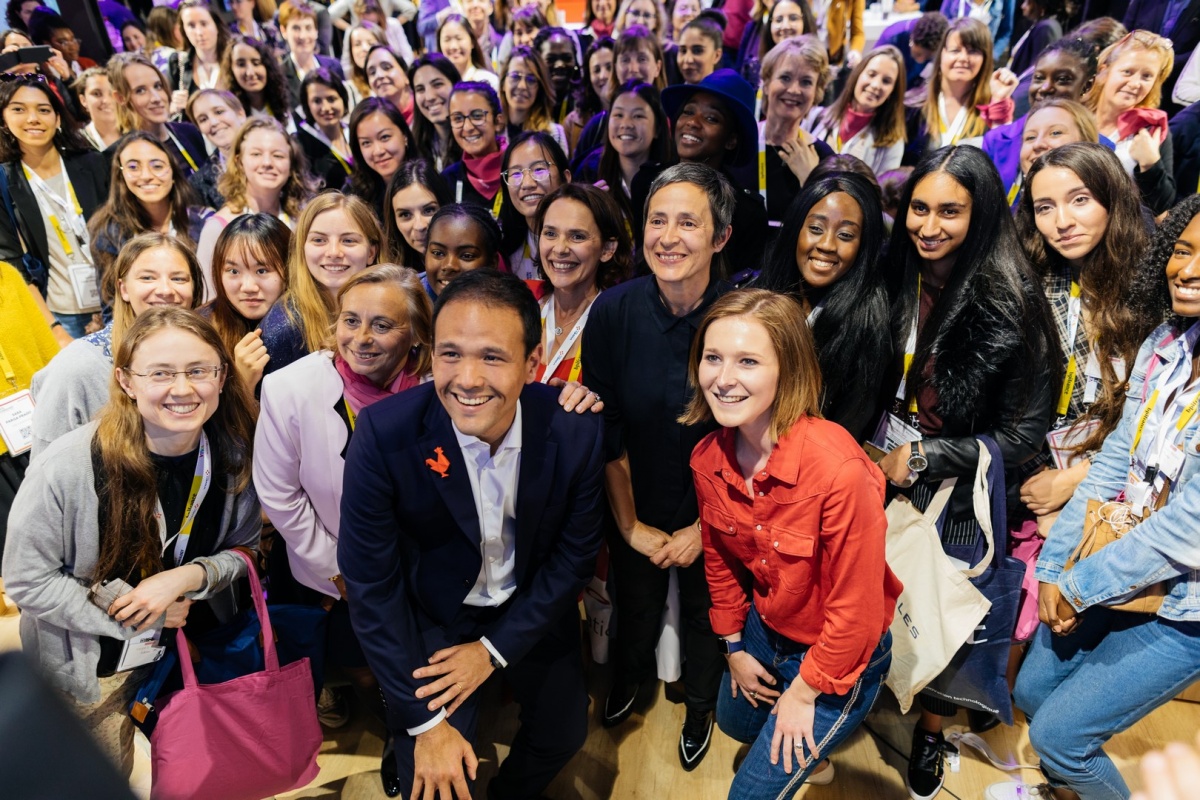 photo-de-groupe-ebvivatech-copier-.zoom.jpg