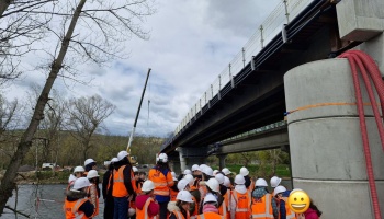 Immersion au cœur des métiers des Travaux Publics pour les élèves de CE2, CM1 et CM2 de l’école de Dallet.